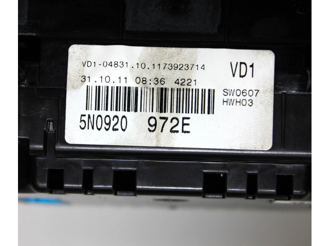 Панель приборов 5N0920972E   Volkswagen Tiguan       