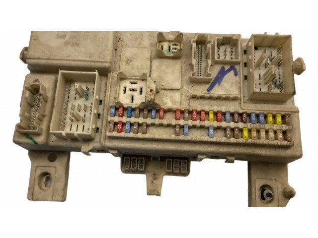   Pojistková skříňka 30765015, 05078803   Volvo V50 2004