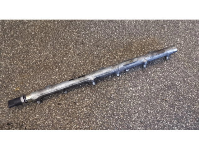 Vstřikovací lišta 0445216002   BMW 5 E39  pro naftový motor 3.0  