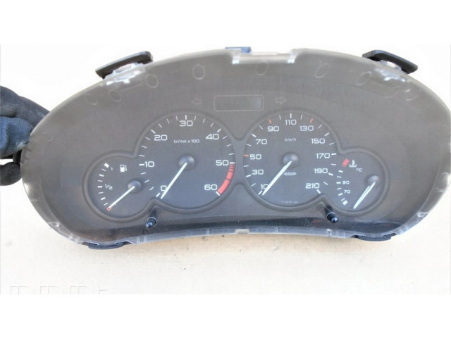 Přístrojová deska  Peugeot 206 2002 9645096080  
