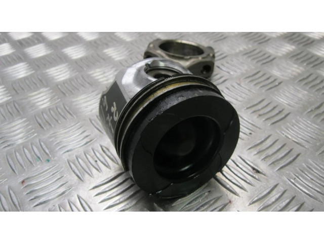 Píst 132010R010, BV826   Toyota RAV 4 (XA30)   2.2  