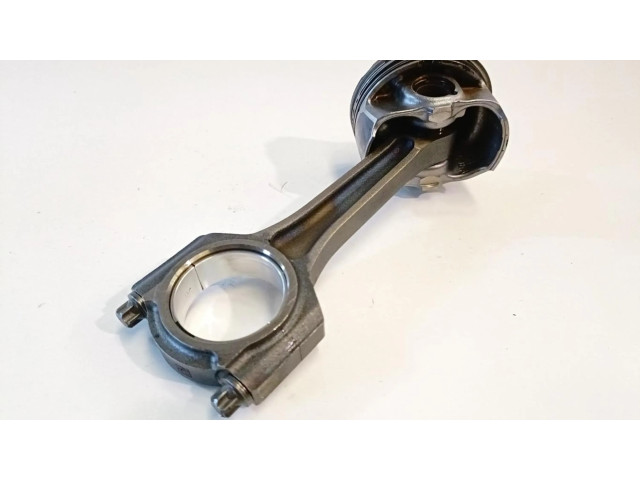 Píst PISTON   Ford Focus  pro benzínový motor 1.0  