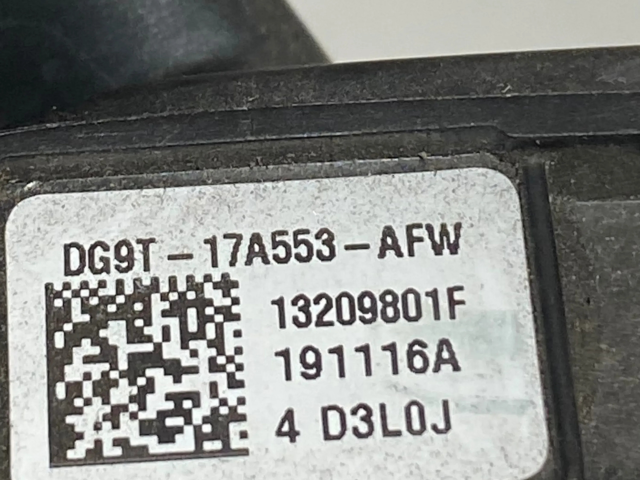 Ручка стеклоочистителей DG9T17A553AFW   Ford Mustang VI