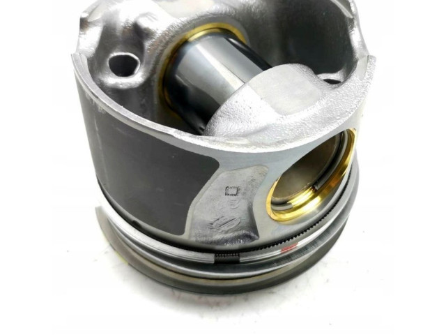 Píst nan, 520905   Audi A4 S4 B5 8D     