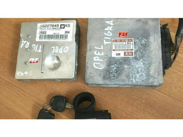 Řídící jednotka 16227849, D95032   Opel Tigra B 2006