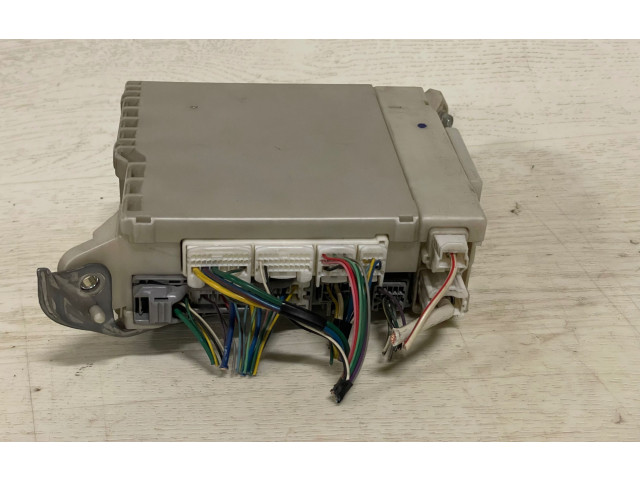 Блок предохранителей 8273030272, 9896   Lexus GS 300 350 430 450H    