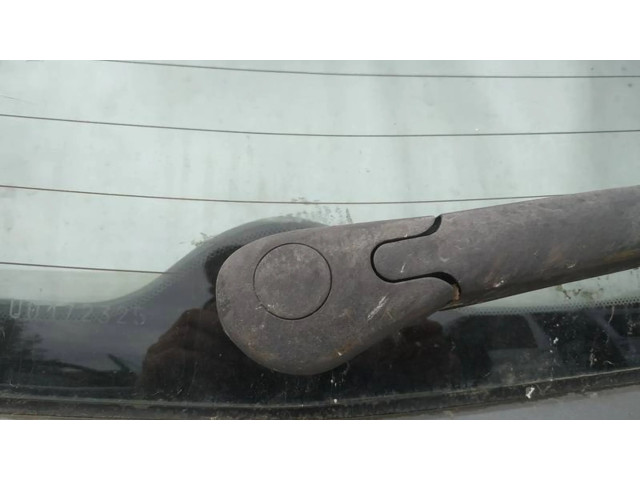 Моторчик заднего дворника     Nissan Primera