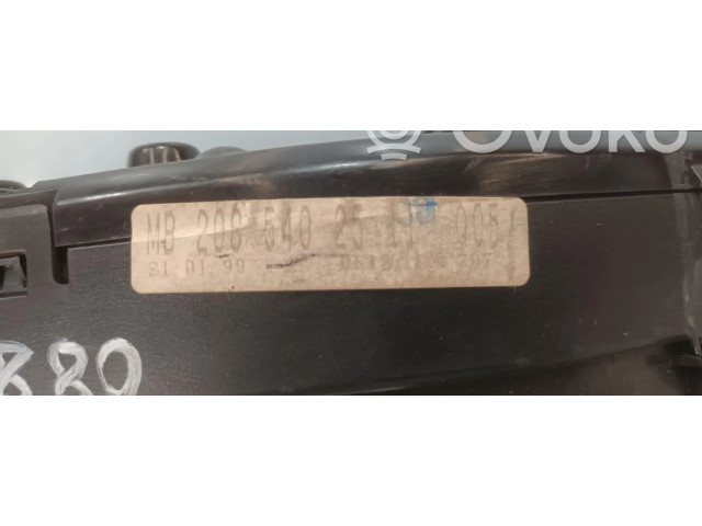 Панель приборов 2085402511   Mercedes-Benz CLK A209 C209       