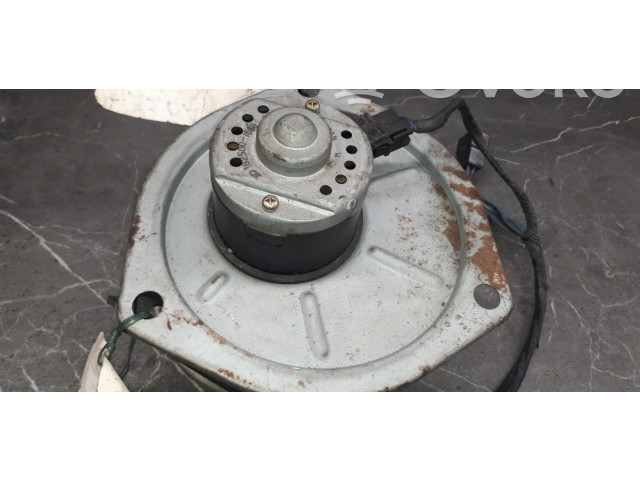 Вентилятор печки       Mazda 121 SM