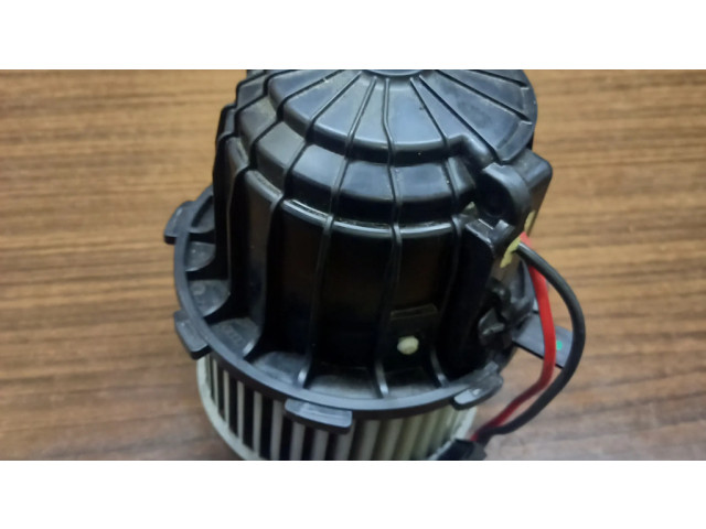 Вентилятор печки    X6553, BEHRX6553003   Audi A5 8T 8F