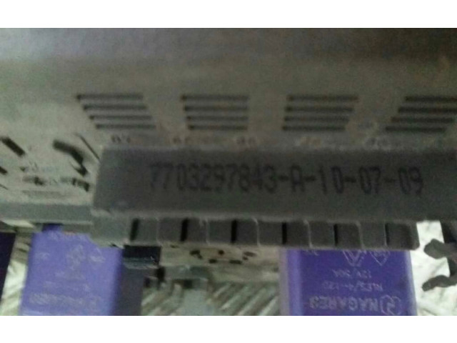 Pojistková skříňka Řídící jednotka BSM 7703297843A, 7703297843A100709   Renault Laguna I 