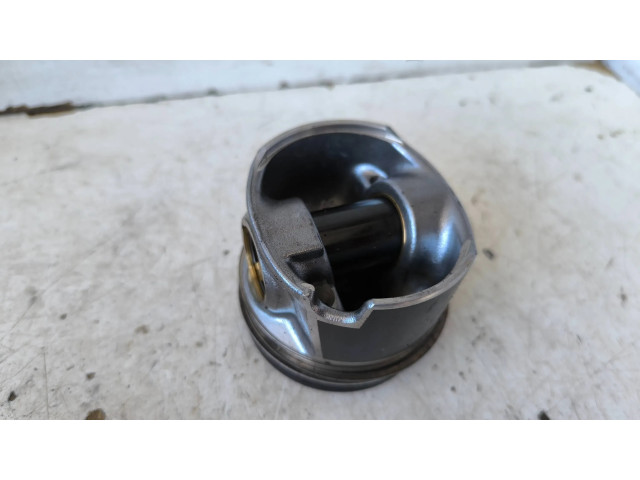 Píst 81L155   Volkswagen Crafter  pro naftový motor 2.0  