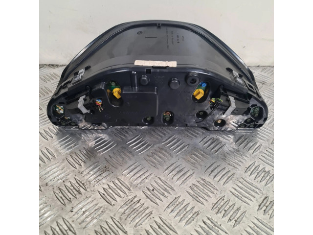 Панель приборов A2105402811   Mercedes-Benz E W210       