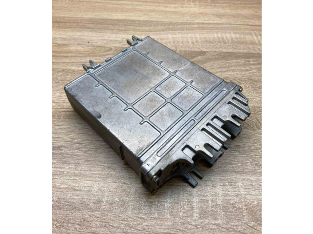 Řídící jednotka 7700110648, 0281001906   Volvo S40, V40 1995