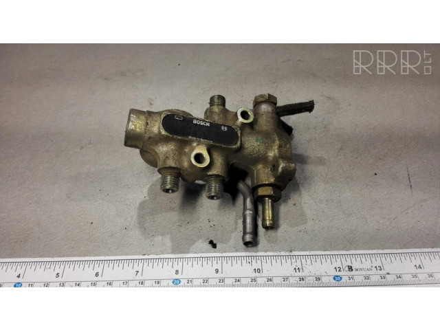 Vstřikovací lišta F00R000230, 2248322   BMW 7 E38   4.0  
