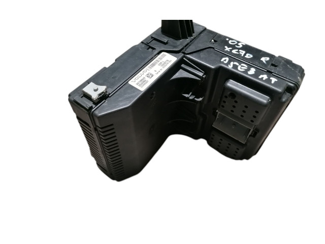   Pojistková skříňka 12243779, 30728542   Volvo XC70 2005