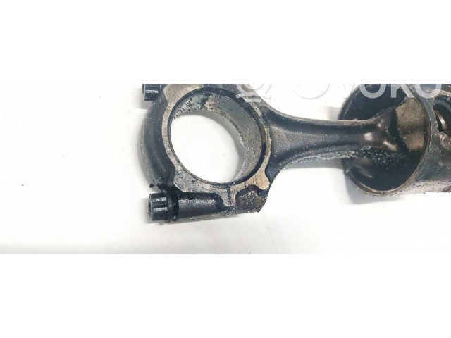 Píst 82L73, 82L73   Toyota Avensis T250     