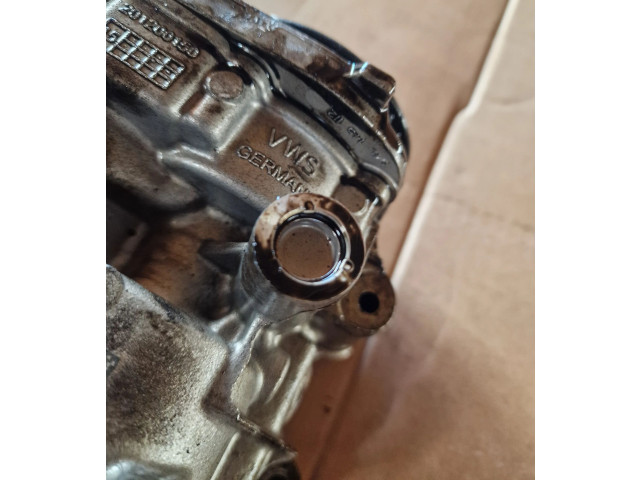 Масляный насос   04L145208AB, 04L145305  Volkswagen Sharan 