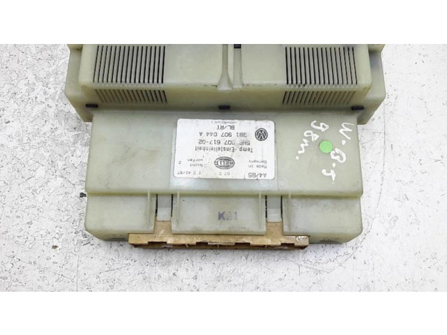 Блок управления климат-контролем 3B1907044A, 5HF00761702   Volkswagen PASSAT