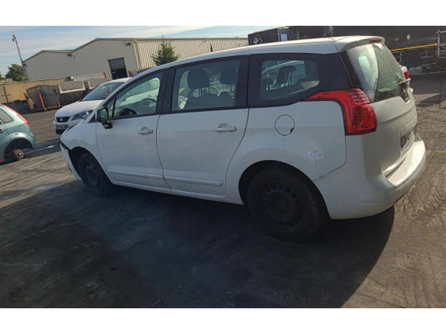Руль Peugeot 5008   -  года 96866138ZD      