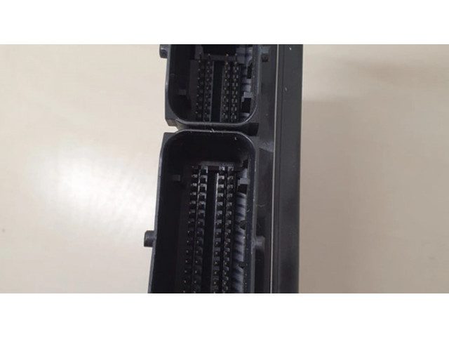 Блок управления двигателя RF7N18881U, 2758006674   Mazda 5
