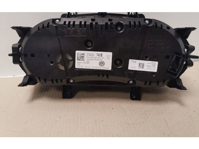 Přístrojová deska  Volkswagen Cross Touran II 2017 5TA920741B, 5TA920741B  