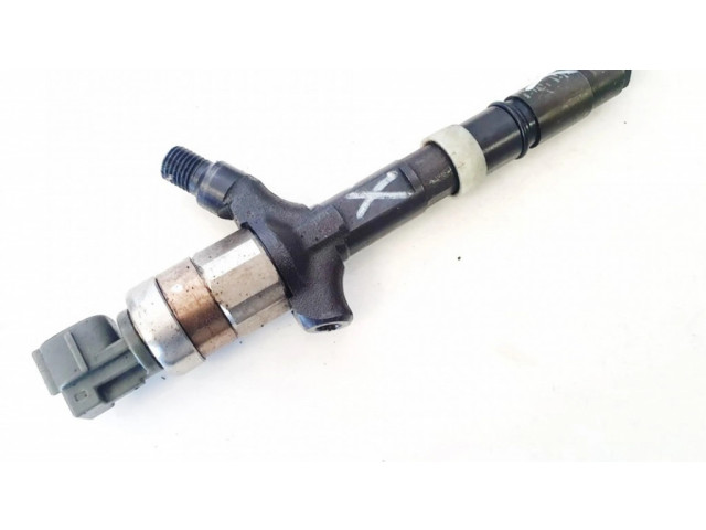 Vstřikovač 2367027030, 23670-27030   Toyota Avensis Verso  pro naftový motor 2.0  
