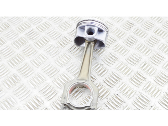 Píst 8571012, 8473776   BMW X4 G02  pro benzínový motor 2.0  