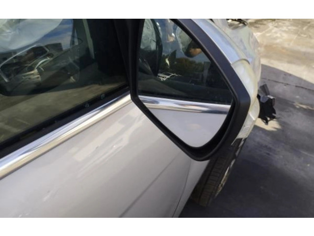Zpětné zrcátko  Ford C-MAX II 2019  REBATIVEL  