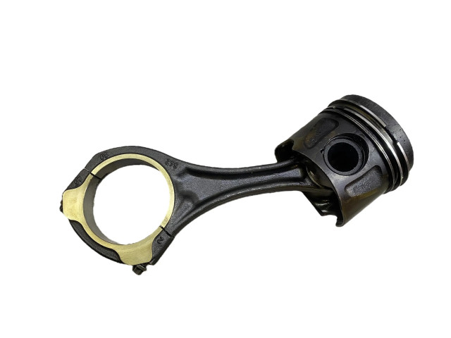 Píst M642, OM642   Mercedes-Benz E W212  pro naftový motor 3.0 OM 642.850 CDi