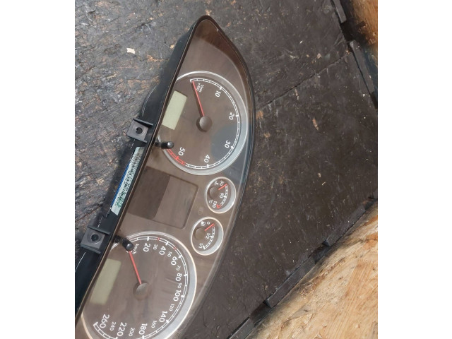 Панель приборов 3B0920826A   Volkswagen PASSAT B5.5       