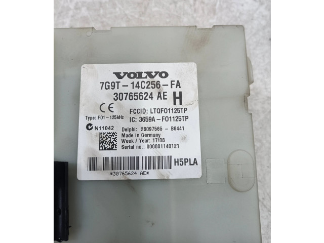   Pojistková skříňka 7G9T14C256FA   Volvo XC70 2009