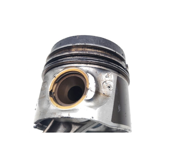 Píst AWX   Audi A6 S6 C5 4B    AWX 