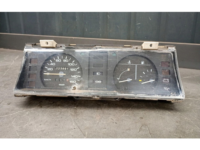 Дисплей       Nissan Vanette