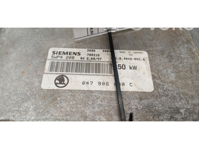 Блок управления двигателя 047906030C, 5WP4208   Skoda Felicia I