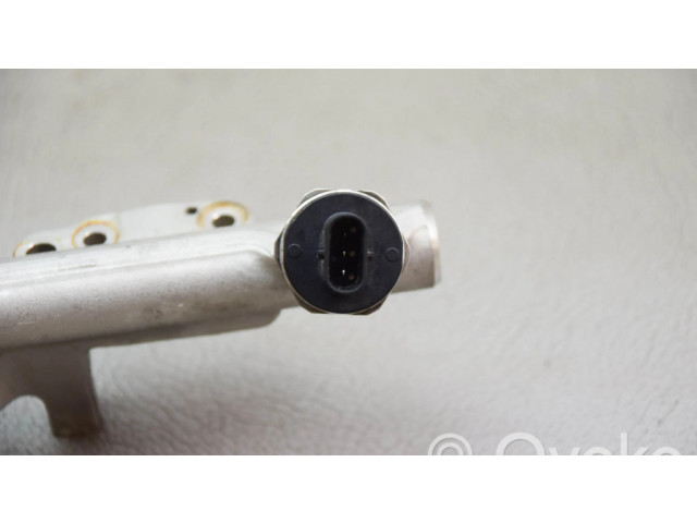 Vstřikovací lišta 7639979   BMW X1 F48 F49  pro benzínový motor 2.0 B46 A20 B 