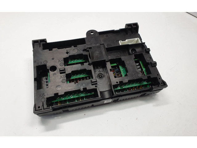 Блок предохранителей 6837092, 61146837092   BMW 5 G30 G31    