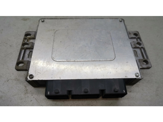 Блок управления двигателя 8200045893, 8200158443   Renault Laguna II