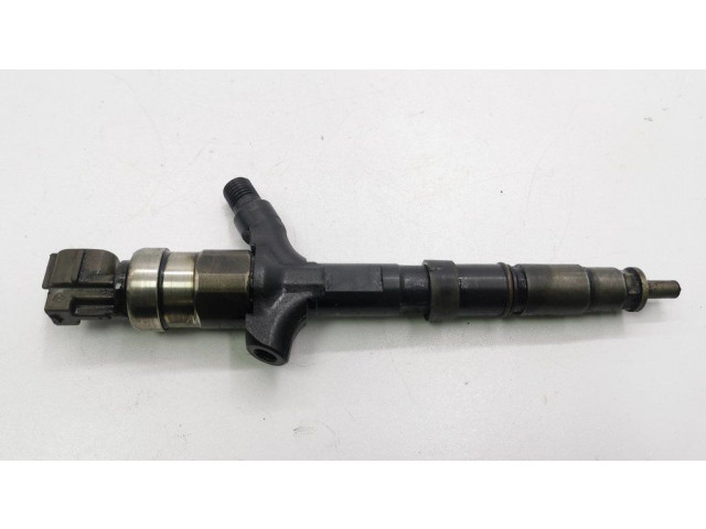 Vstřikovač 2367027030, 09E19801   Toyota RAV 4 (XA20)  pro naftový motor 2.0  