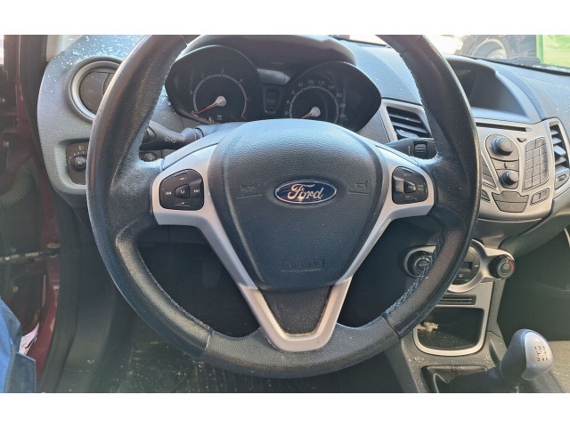 Руль Ford Fiesta  2006 - 2008 года 8A613600EG      