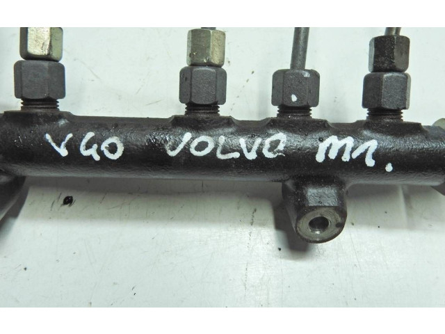 Vstřikovací lišta 9685297580-02, 130084376   Volvo V40    D4162T 