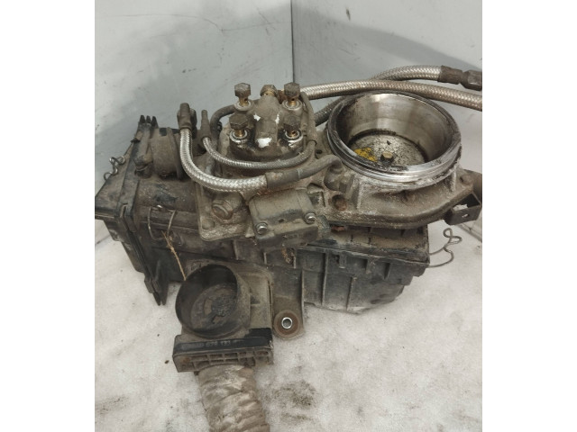 Vstřikovací lišta 0438101035   Audi 80 90 B3     