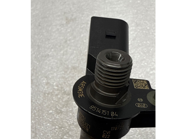 Форсунка 8514151    BMW 5 G30 G31   