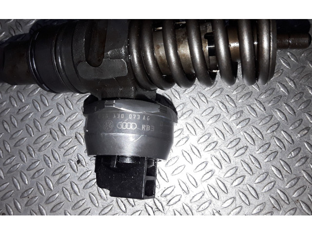 Форсунка 038130073AG    Volkswagen Touran I   