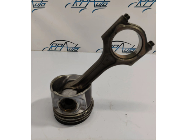  Поршень  82L175, F052  Volvo XC60  