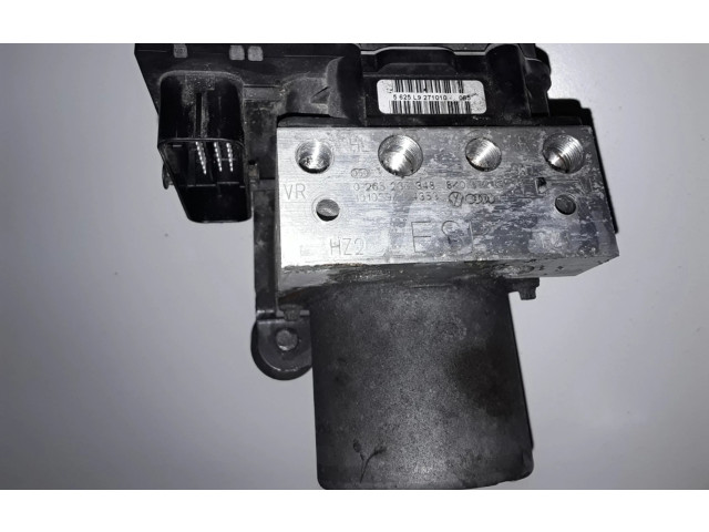 Pojistková skříňka Блок ABS 8K0907379BF, 8K0614517E   Audi A5 8T 8F 2011