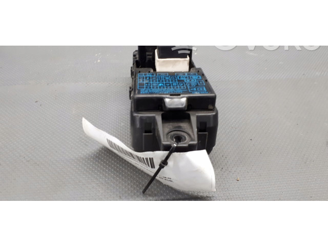 Блок предохранителей 2L040640   Mitsubishi Space Star    