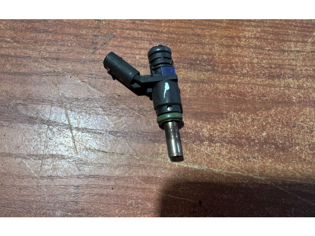 Vstřikovač A0000788749   Mercedes-Benz A W169     