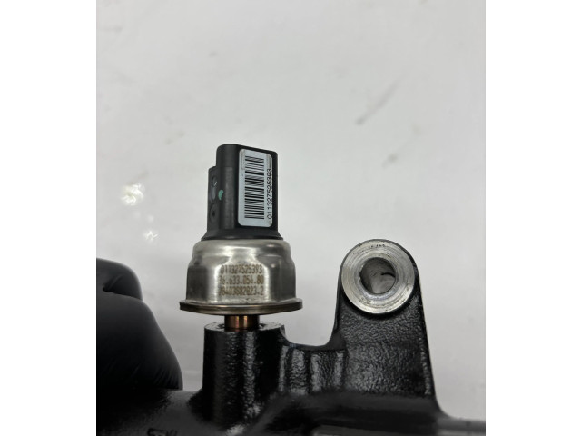 Топливная рампа 9663305480, 9681909680   Peugeot 5008  