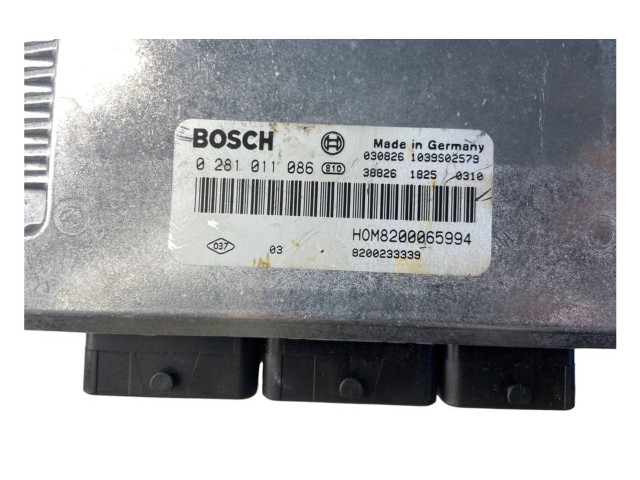 Řídící jednotka 0281011086, 8200233339   Volvo S40, V40 1997